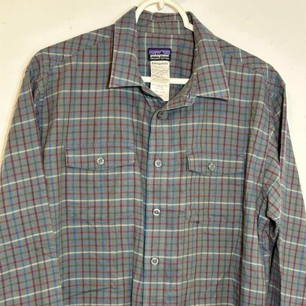 Patagonia Men's Plaid Button Up Shirt, Medium, Gray, Blue & Red